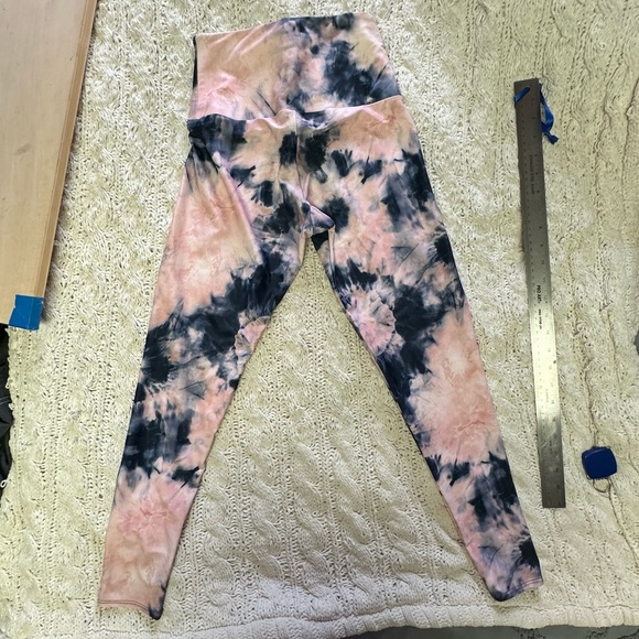 Onzie tie dye yoga leggings - Picture 2 of 9